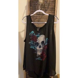 Torrid black tank with skull